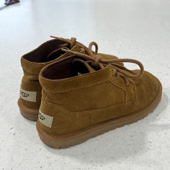 UGG Derick suede boots Youth Size 3 - Picture 1 of 9